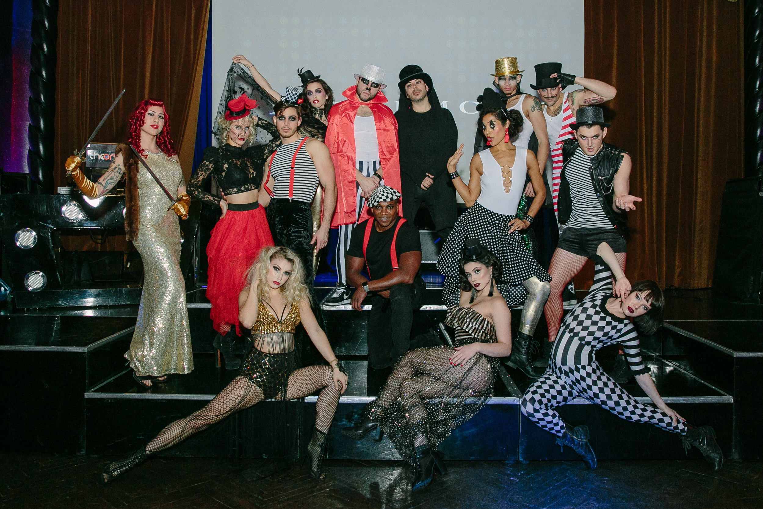 Winkel Voor Halloween-podiumkostuums 3 Winkel Voor Halloween-podiumkostuums -MASKERADE KLEDING Verkoop FHD Circus Theme Holiday Party 8