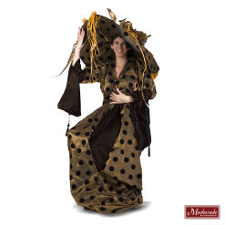 Grote Gestippelde Gedrapeerde Jurk Met Bijpassende Grote Hoed